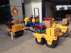 福瑞得壓路機(jī)座駕壓路機(jī)、手扶壓路機(jī)準(zhǔn)備發(fā)貨