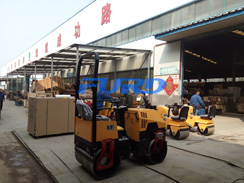 今日福瑞得微動態(tài)--福瑞得機(jī)械小型壓路機(jī)發(fā)往北京、福建等地
