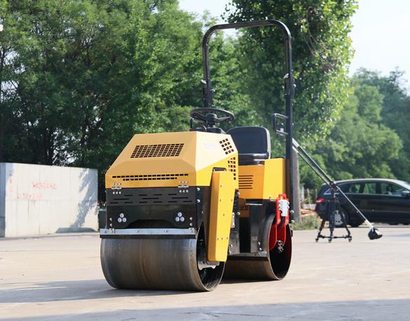 小型壓路機(jī)如何散熱呢？